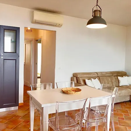 Apartmán Nuovo Con Giardino E Vista Mare Mozzafiato